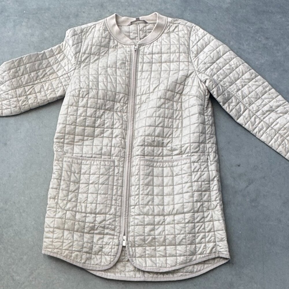 Athleta Quilted Jacket Coat Womens Medium Light Gray Full Zip Longline